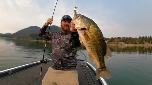 Catching BIG BASS On Clearlake! + Frog Fishing Tips For Beginners!