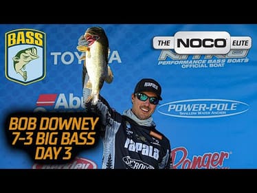 Bob Downey's 7 pounder on Lake Guntersville (Day 3 Big Bass)