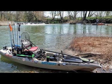 KAYAK FISHING MY FAVORITE LITTLE RIVER FOR SMALL MOUTH BASS