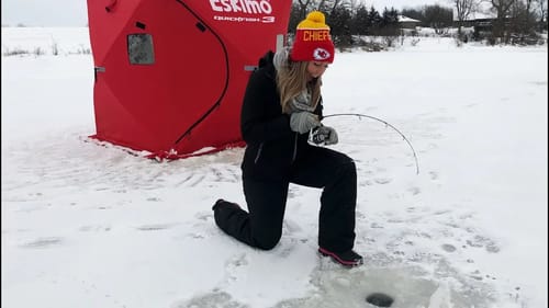 Ice Fishing - Cabin In The Woods! LOTS OF FISH!