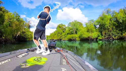 I CAUGHT MY PERSONAL BEST! (River Fishing)