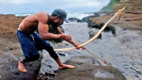 Bowfishing with Handmade Survival Bow