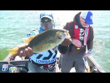 Ish Monroe lands 5 pound smallmouth in 2017 Classic Bracket