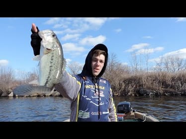 Cold Water Bass Fishing: Spring fishing (Part: 1)