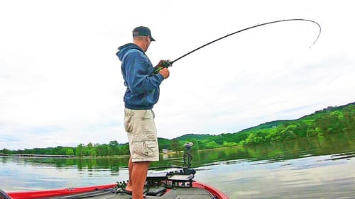 Bass Fishing Lake Guntersville - Spring To Summer Transition