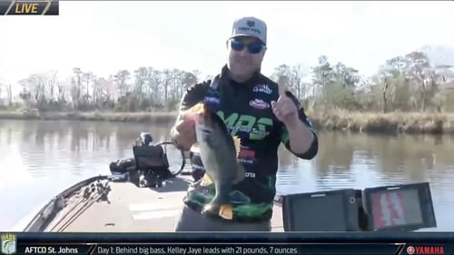 LIVE: Kelley Jaye starts strong on Day 2 at St. Johns