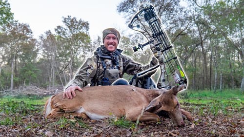 2 DEER in 5 MINUTES! Action Packed Saddle Hunt with Compound Bow