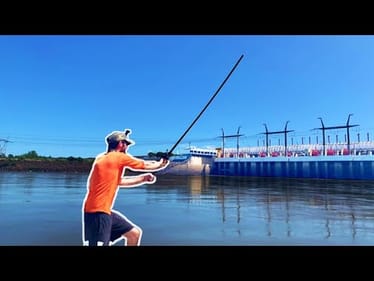 SUPER STRANGE LIVE BAIT CATCHES MONSTER FISH!!