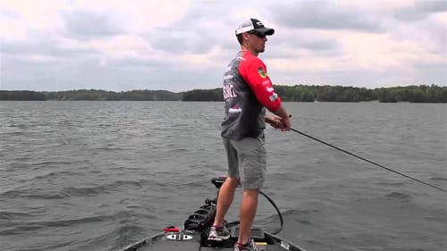 Cranking Offshore Shoals for Bass