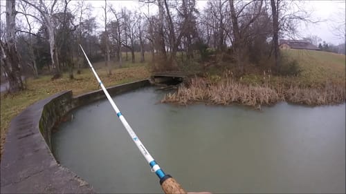 BASS FISHING Rainy Winter Day  ||COUNTRY BASSIN's Laying a BEATDOWN||