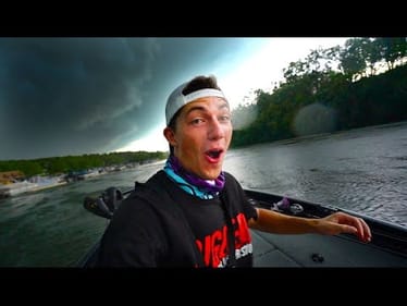 We BARELY Made It Out -- Don't Fish In a Storm.