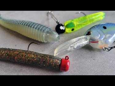 Top 4 "MUST HAVE" Baits for Catching Springtime Bass | Bass Fishing