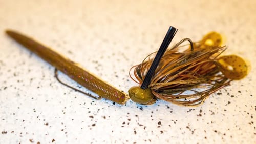 Summer Fishing a Senko and Jig For Clear Water Bass