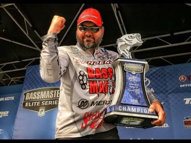 Greg Hackney dominates the Sabine River