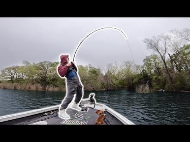 Hunting Down Fish In a Lake I've NEVER FISHED! -- (Fishing a NEW LAKE)