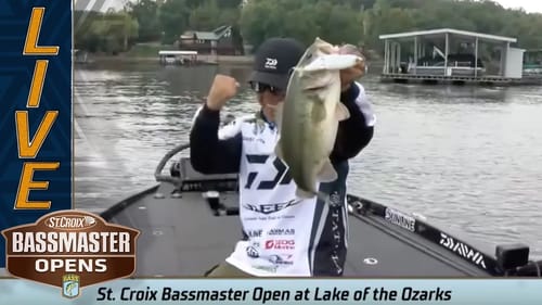 Bassmaster OPEN: Daisuke Kita rocks the leaderboard with 2 5 pounders on a Glide Bait