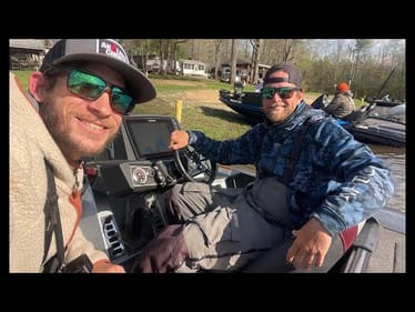 LIVE Lake Chesdin Tuesday Nighter with Mccluskey || Spring Bass fishing #bassfishing #fishing