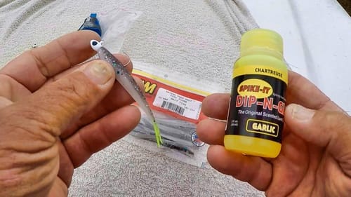 THE Fishing Lure That WILL Catch ANYTHING That Swims! (Crappie, Bass, Catfish & A Whole Lot More!)