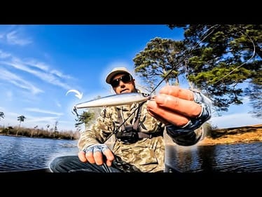 ICE COLD GIANTS!! Winter Jerkbait Fishing