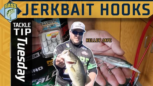 Kelley Jaye's hook adjustment for fishing Jerkbaits