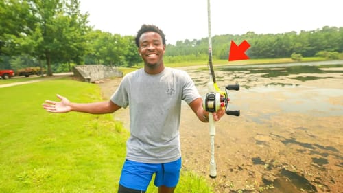 Fishing A Trophy Pond w/ BIG WORMS For HUGE Bass (WE FOUND THEM!)