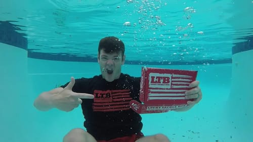 Lucky Tackle Box June 2018 *UNDERWATER Unboxing*