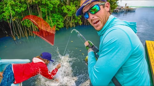 Catching ELUSIVE MONSTER FISH Living UNDER DOCKS! (INSANE POWER)
