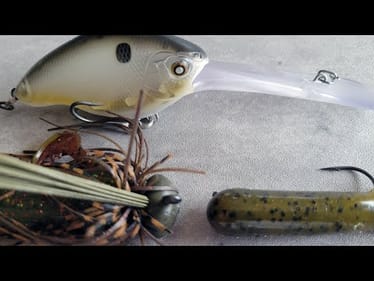 July Deep-Water Bass Fishing on Rocky Bottoms | Bass Fishing