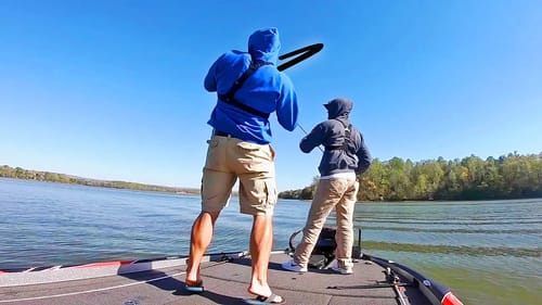 Bass Fishing LAKE CHICKAMAUGA For DOUBLE DIGIT FISH!
