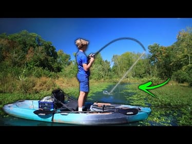 Hunting AGGRESSIVE Bass Deep in the Jungle! -- (Kayak Fishing)