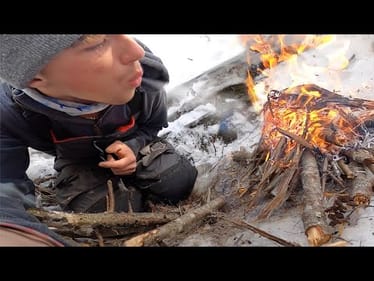 Building a Snow SURVIVAL SHELTER In The Woods (Day In The Woods #1)