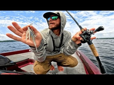 How To Catch Fish in the Middle of the Day In July Heat || Summer Bass Fishing