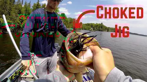 CRAZY Shallow Summer BLACK JIG Bite!
