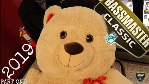 2019 Bassmaster Classic VLOG Practice and GIANT Teddy Bear Challenge