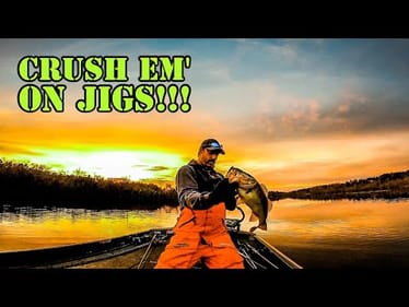 BIG BASS Crush JIGS In the WINTER!!!