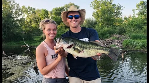 Flipping JIGS & CRAWS For GIANT Bass! Summer Bite!