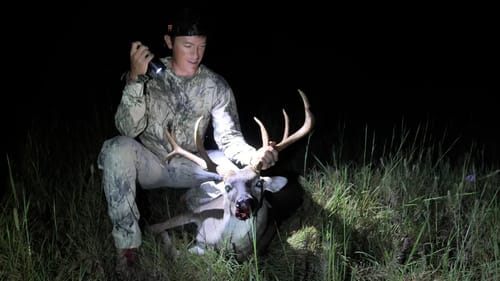 My FIRST BIG WHITETAIL BUCK! Bow Hunting early Archery Season