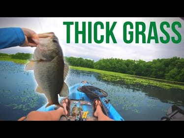 FISHING THICK PADS LOADED W/ BIG BASS! (Kayak Fishing)