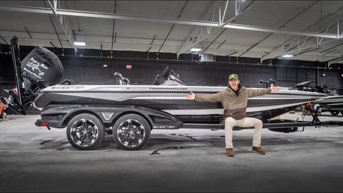 INSANE NEW BASS BOAT!