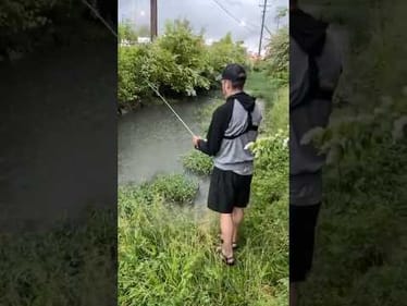 A rain storm couldn’t stop @wendellfishing from catching his first Coosa redeye bass!!