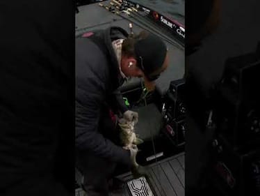 Jonathan Kelley keeping the lipless hot