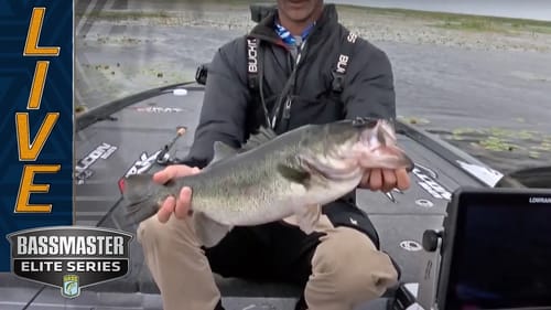 OKEECHOBEE: Cobb keeping it close on the Big O