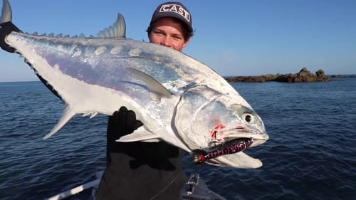Cast features Jack Davis @jaedeefishy tearing up Stanage Bay