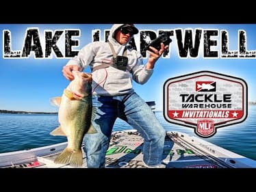 Catching GIANT LARGEMOUTH On Lake Hartwell! (MLF Practice & UDPOWER Station C600 Review)