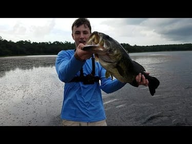 My 9 POUND BASS gets wrapped around the ANCHOR LINE!