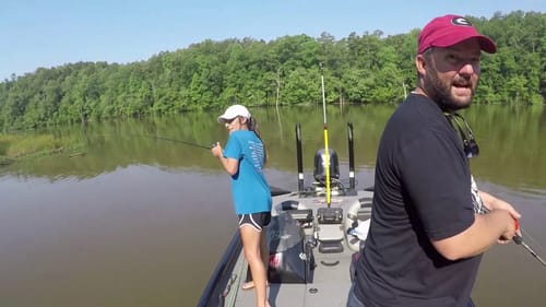 I Surprise a Fan and Take Her Fishing - Flukemaster Drops In
