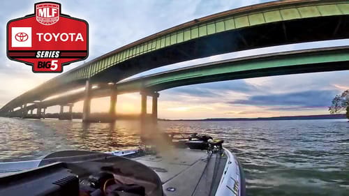 DAY 2 - OFFICIAL MLF Toyota Championship Practice! Bass Fishing Tourney on Lake Guntersville!