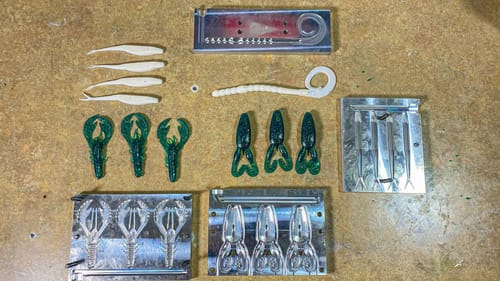 Using NEW Soft Plastic Molds (Craws & Frogs)