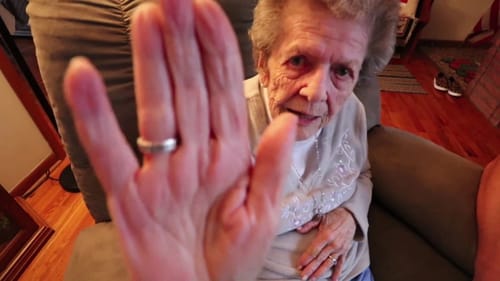 GRANDMA + Technology = FUN Interview! She's Hilarious!