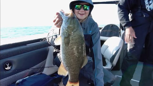 PIG Smallmouth on Lake St. Clair! (Ep. 2)